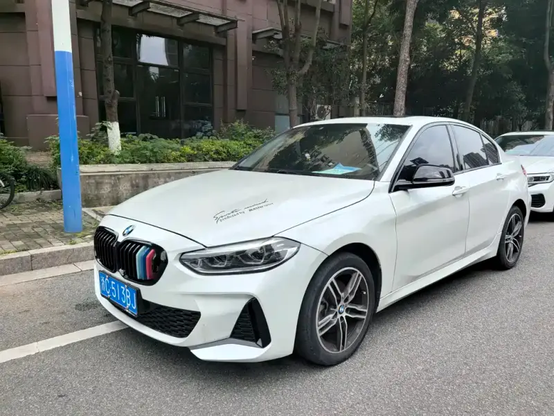 BMW 1 Series, 2022