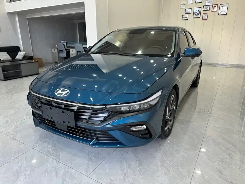 Hyundai Elantra, 2023