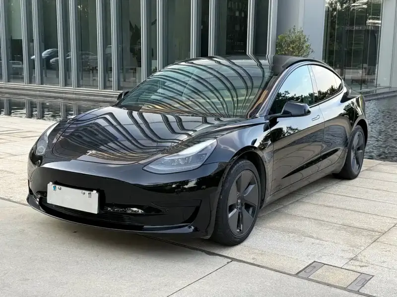 Tesla Model 3, 2021