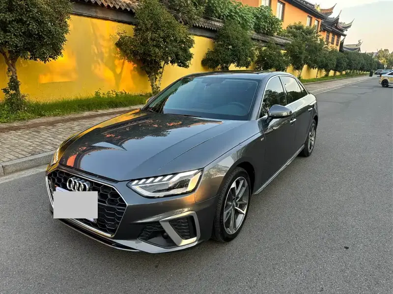Audi A4L, 2020