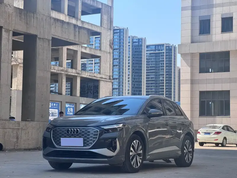 Audi Q4 e-tron, 2024
