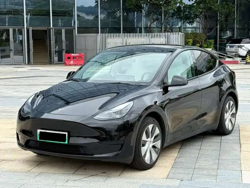 Tesla Model Y, 2022