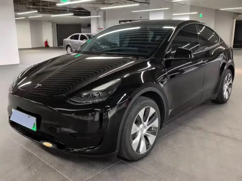 Tesla Model Y, 2023