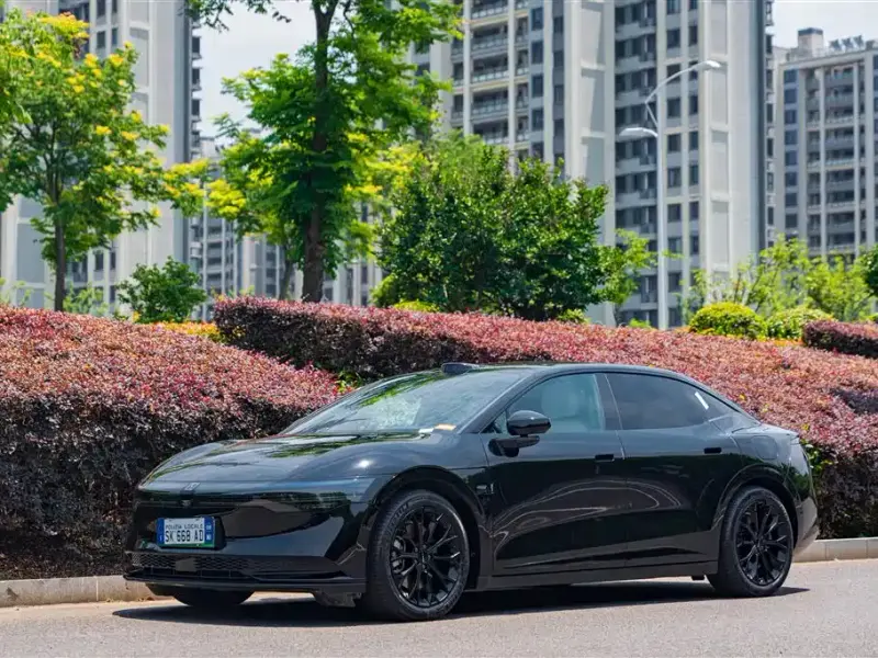 Zeekr 007, 2024