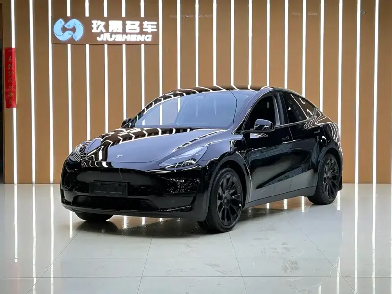 Tesla Model Y, 2023