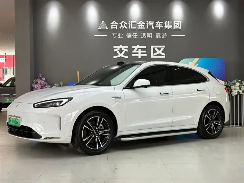 AITO M5, 2025