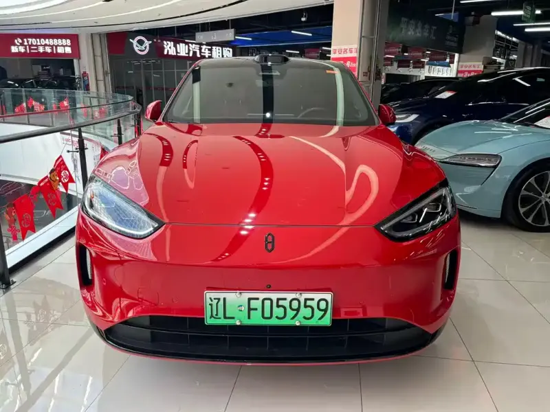 AITO M5, 2025