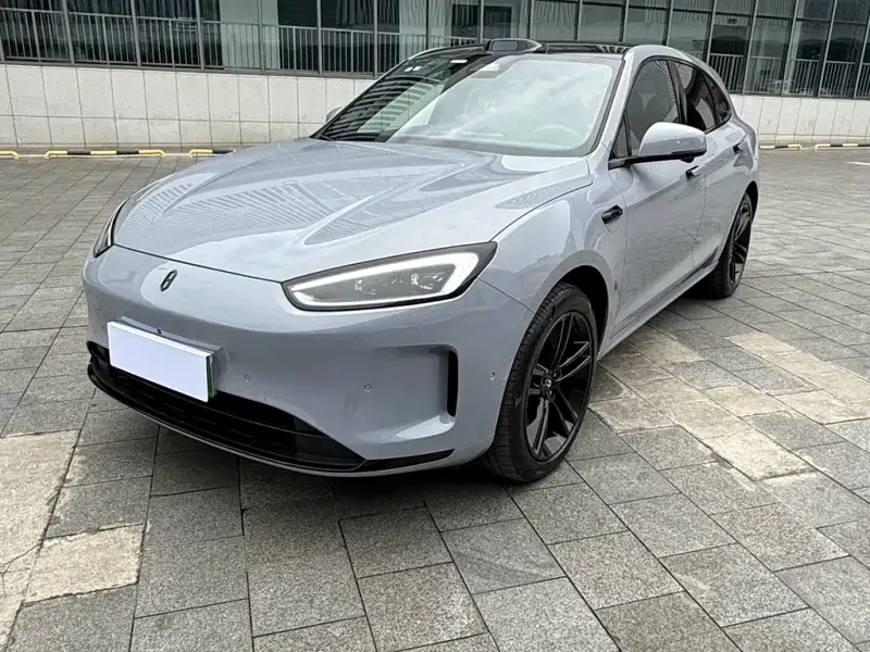 AITO M5, 2025