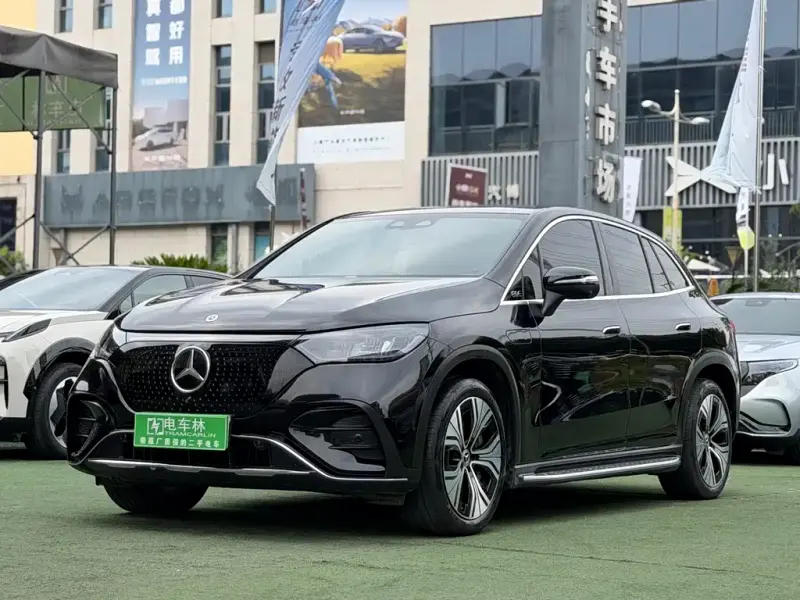 Mercedes-Benz EQE SUV, 2023