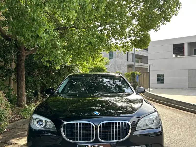 BMW 7 Series, 2011