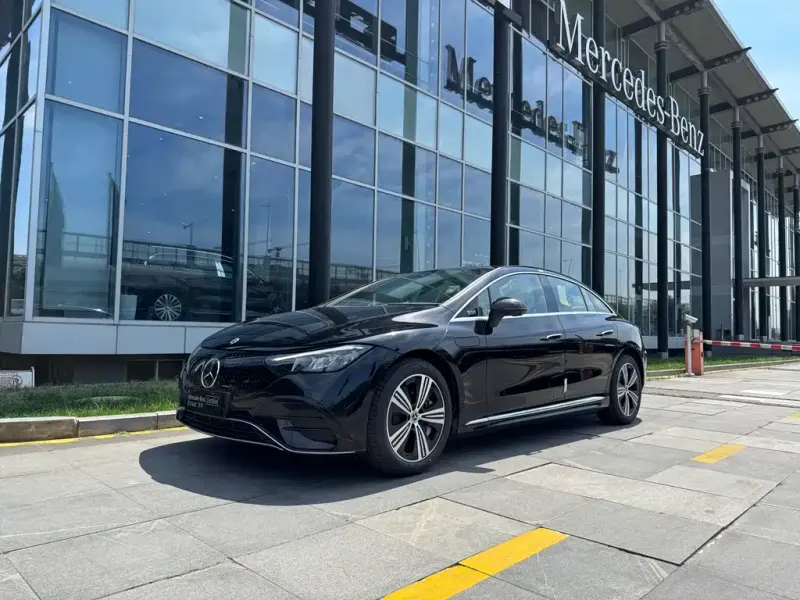 Mercedes-Benz EQE, 2025