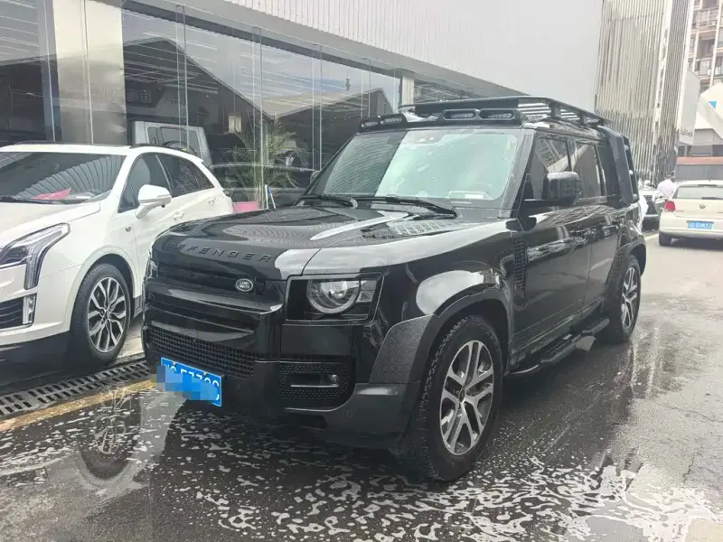 Land Rover Defender, 2025