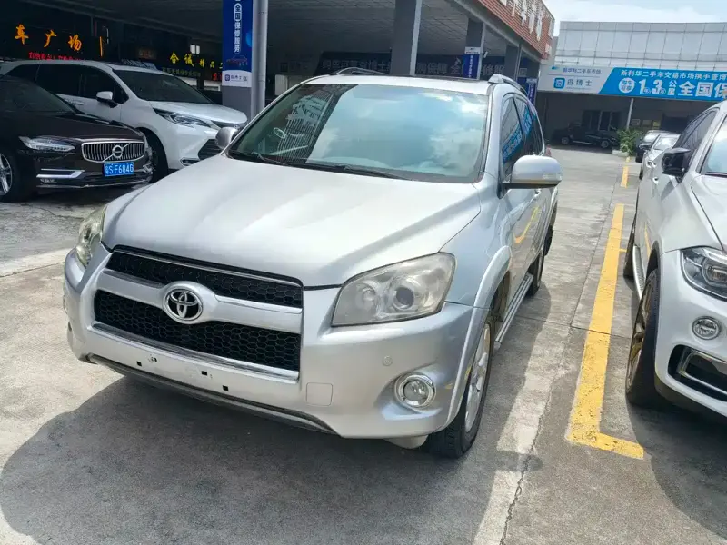 Toyota RAV4, 2012