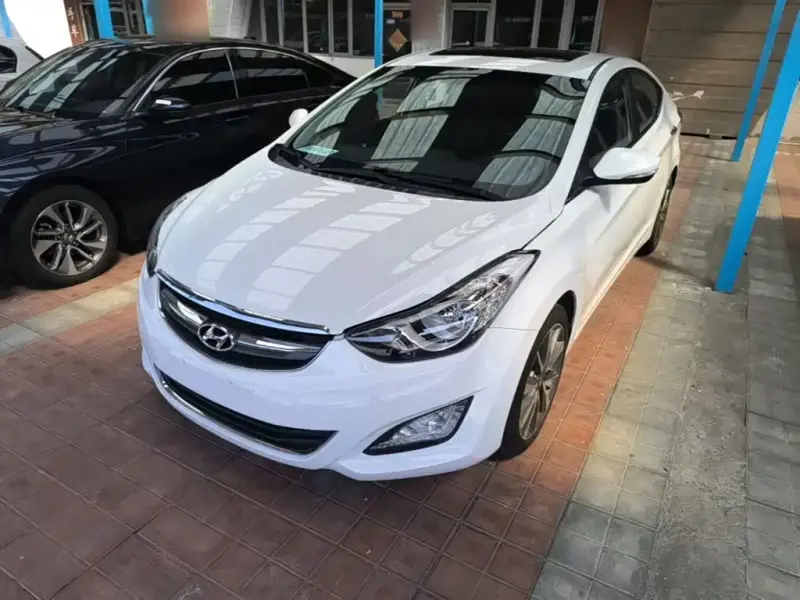 Hyundai Elantra Langdong, 2015