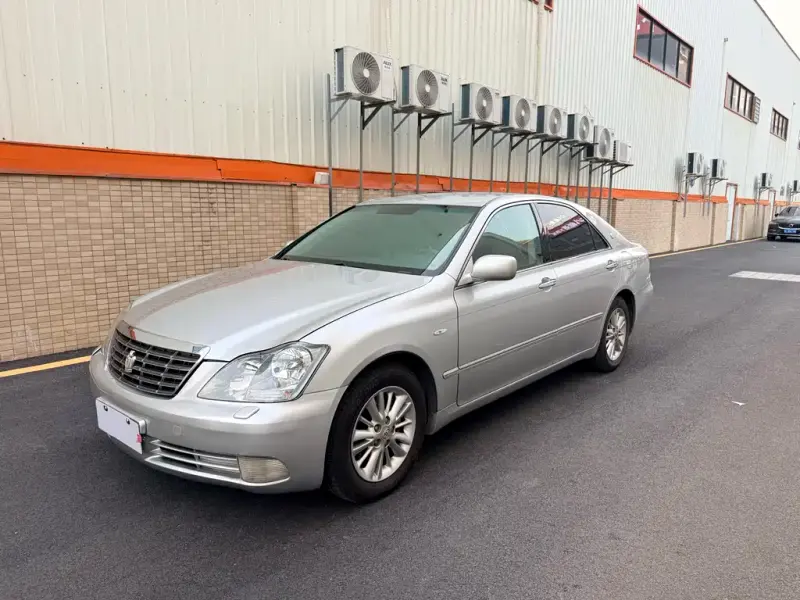 Toyota Crown, 2006