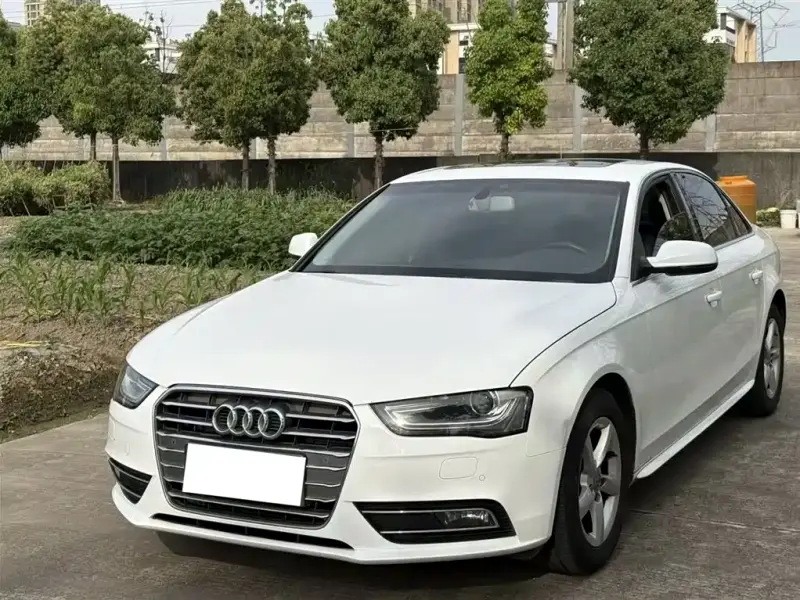 Audi A4L, 2015
