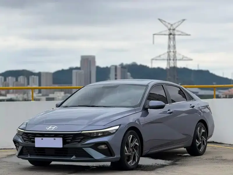 Hyundai Elantra, 2024