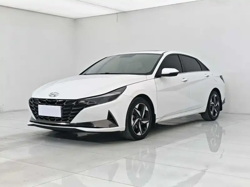 Hyundai Elantra, 2021