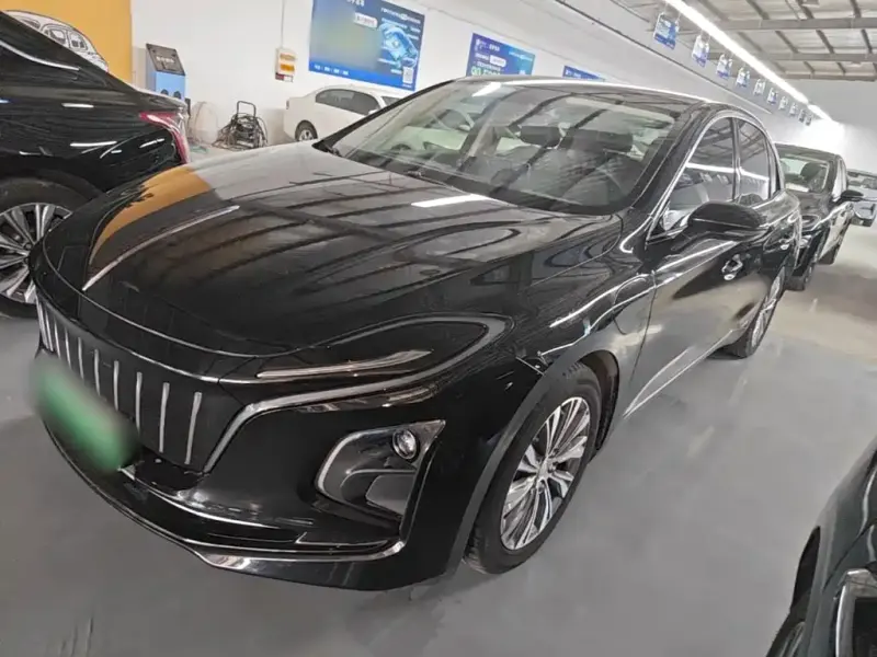 Hongqi E-QM5, 2022