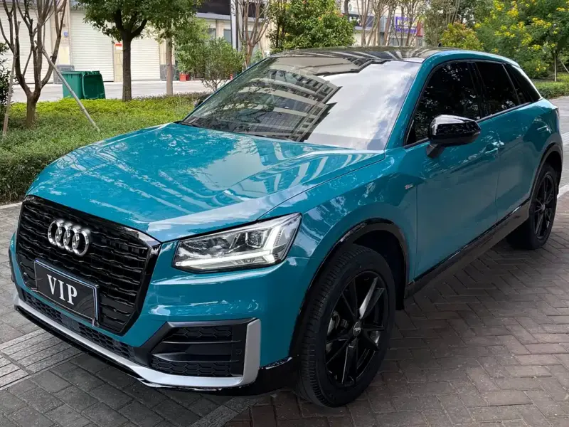 Audi Q2L, 2019