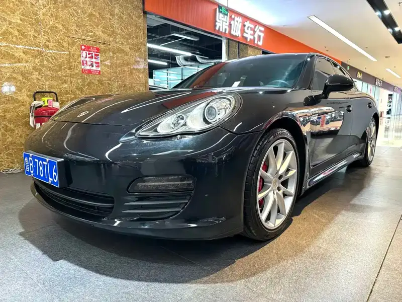 Porsche Panamera, 2010