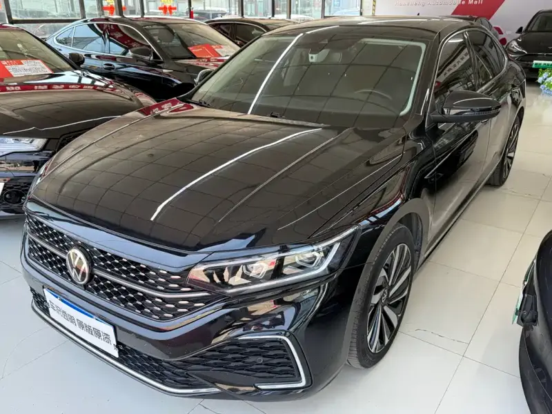 Volkswagen Passat, 2022