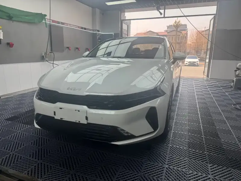 Kia K5, 2023
