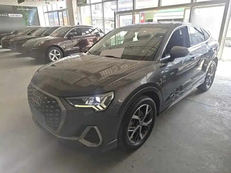 Audi Q3 Sportback, 2020