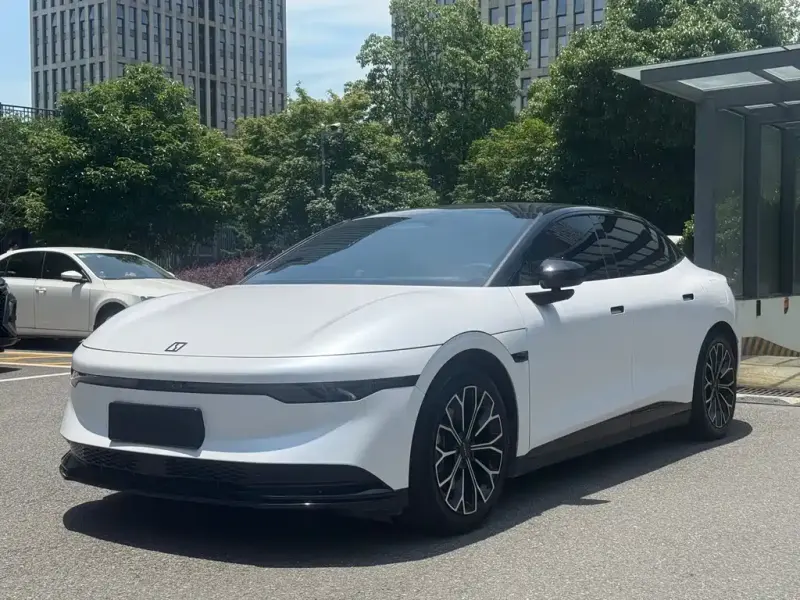 Zeekr 007, 2024