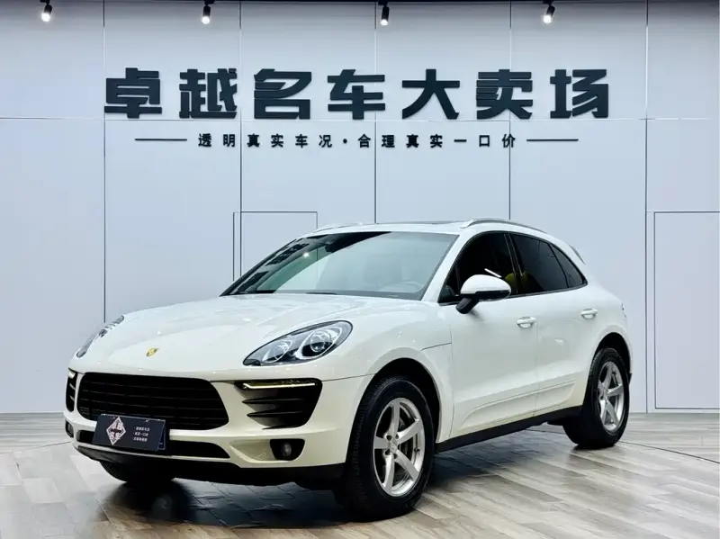 Porsche Macan, 2015