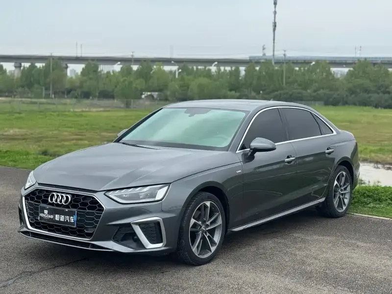 Audi A4L, 2020