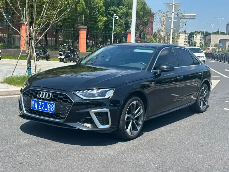 Audi A4L, 2022