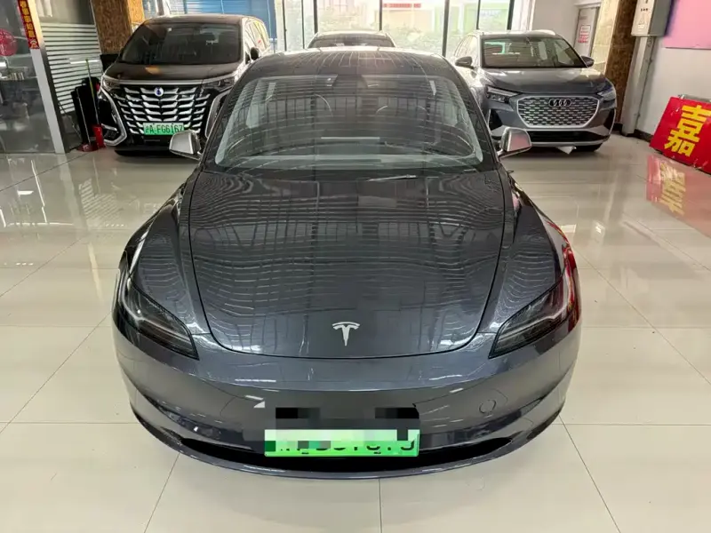 Tesla Model 3, 2024
