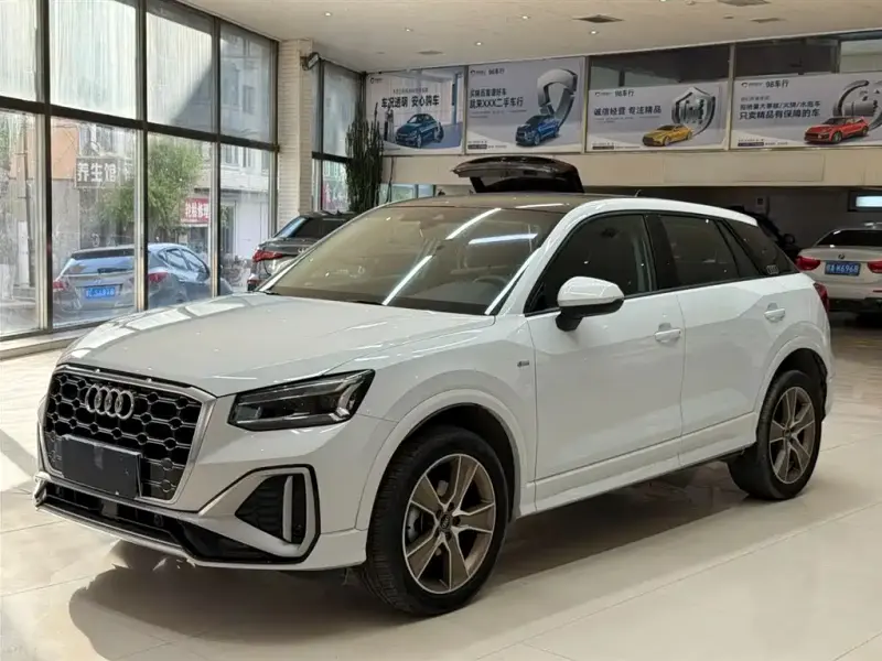Audi Q2L, 2023