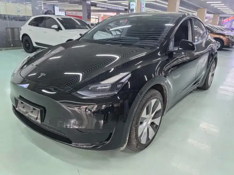 Tesla Model Y, 2023