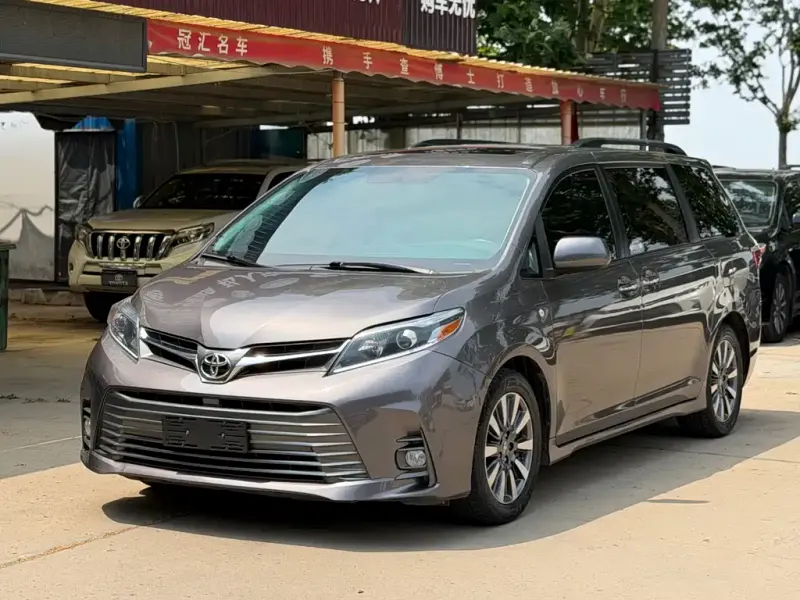 Toyota Sienna, 2020