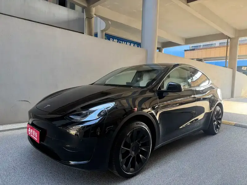 Tesla Model Y, 2023