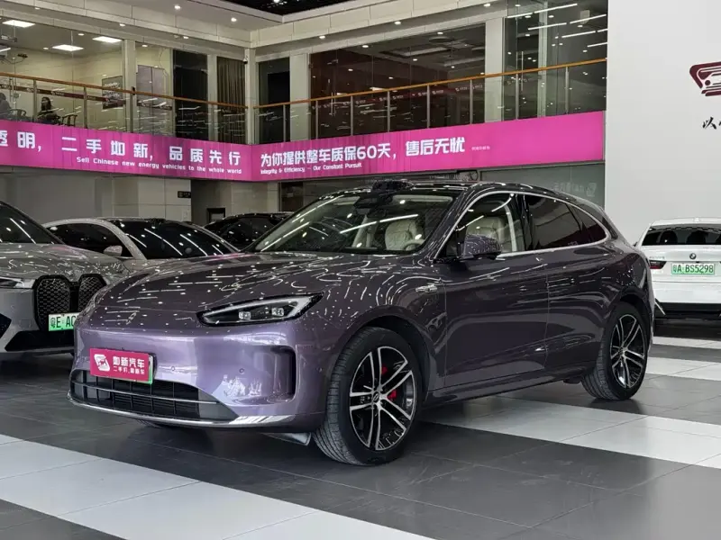 AITO M5, 2025