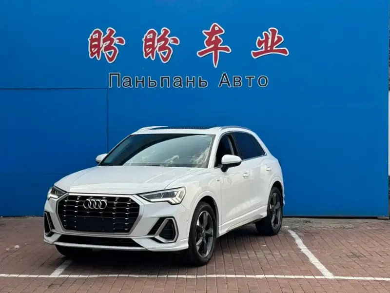 Audi Q3, 2022