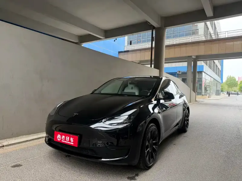 Tesla Model Y, 2023