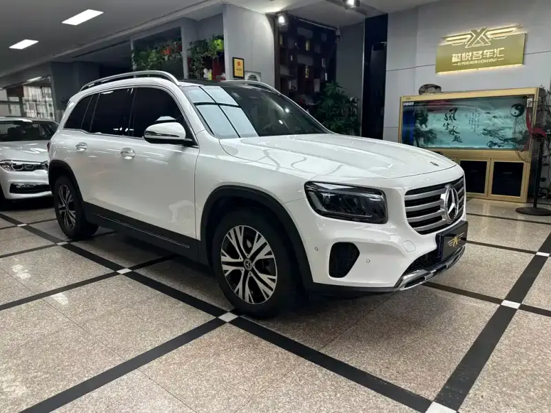 Mercedes-Benz GLB, 2024
