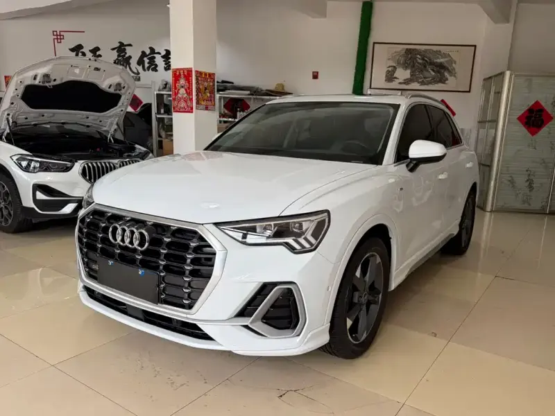 Audi Q3, 2022