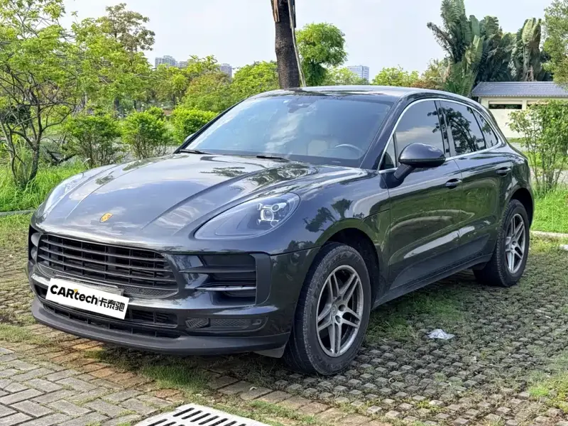 Porsche Macan, 2021