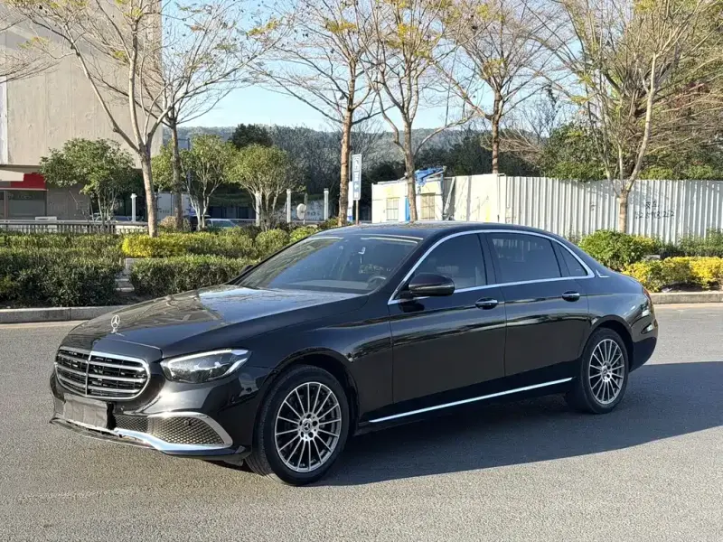 Mercedes-Benz E-Class, 2022
