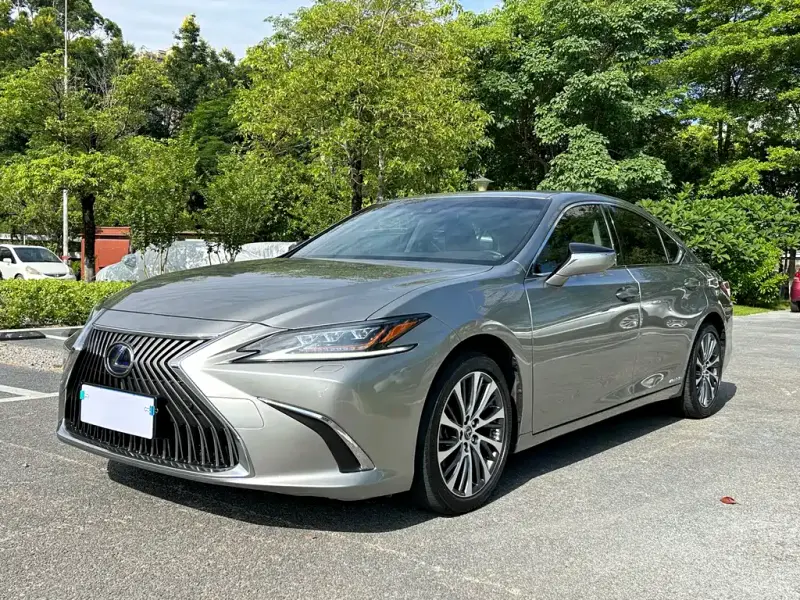 Lexus ES, 2021