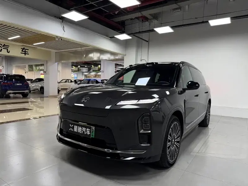 NIO ES8, 2025
