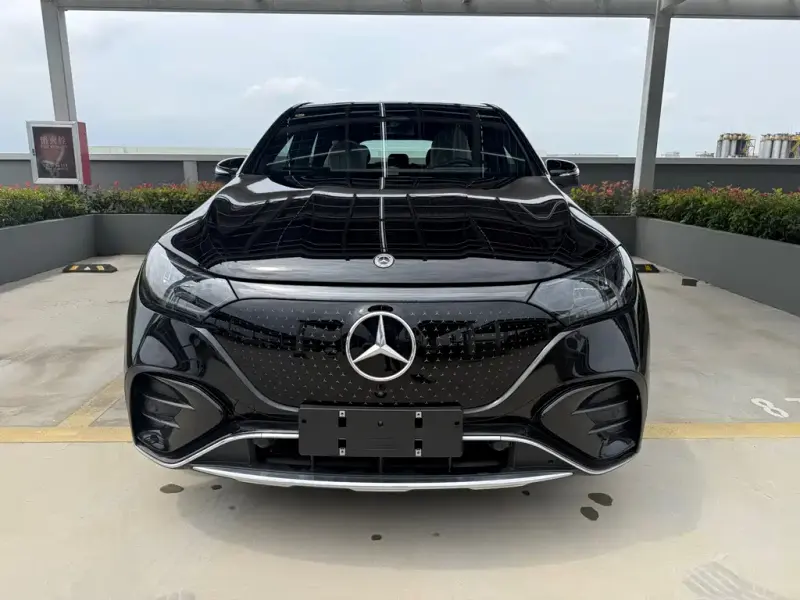 Mercedes-Benz EQE SUV, 2025