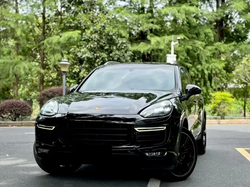 Porsche Cayenne, 2015