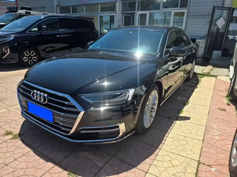 Audi A8, 2022