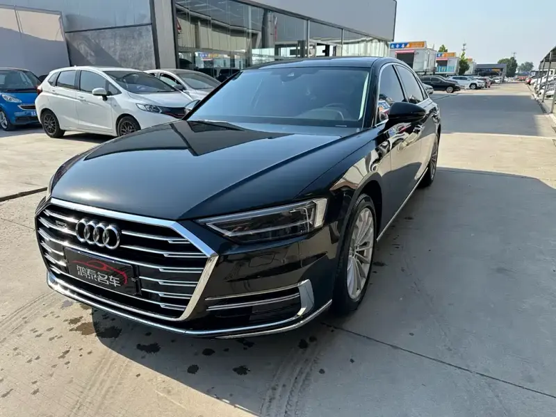 Audi A8, 2022